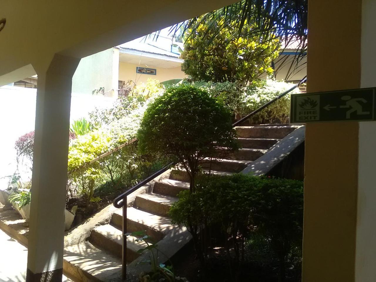 Gloria Motel Cyangugu Kültér fotó