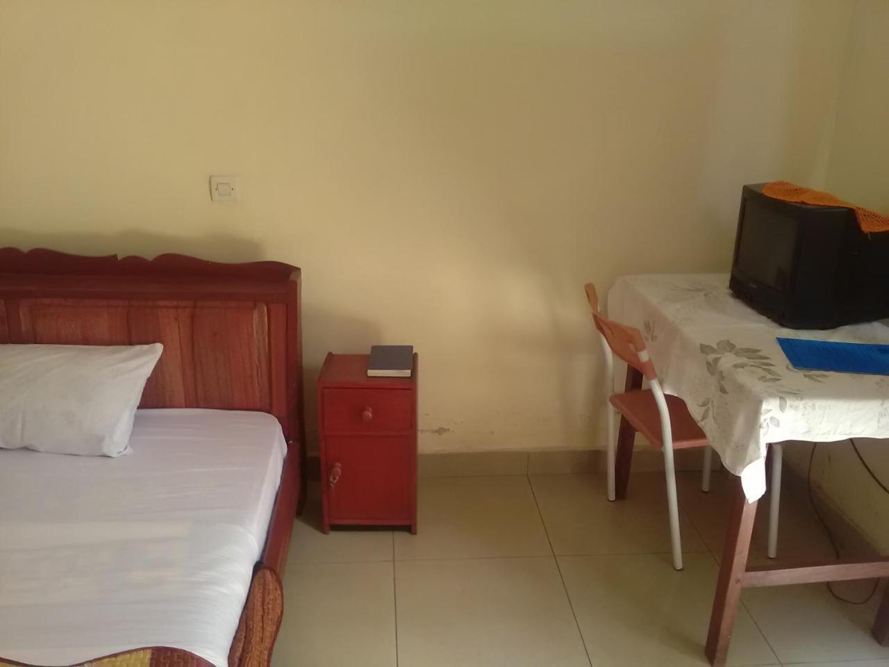 Gloria Motel Cyangugu Kültér fotó